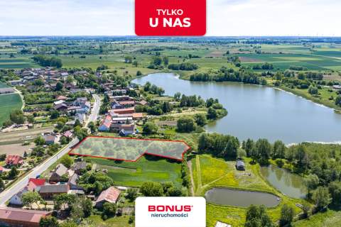 Działka z linią brzegową jeziora Babin