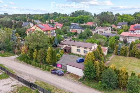 Przytulny, parterowy dom z dużym ogrodem