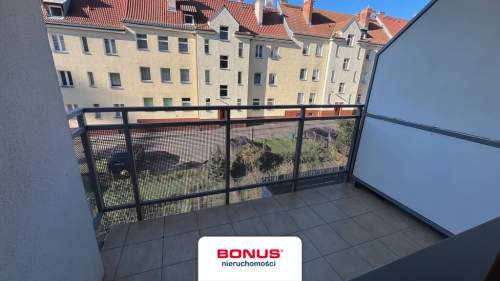 2 pokoje z balkonem w dzielnicy Nowe Miasto