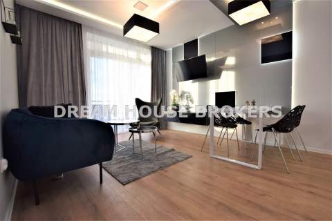 Luksusowy Apartament na Nowoczesnym Pobitnie