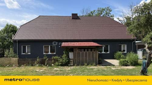 Dom z dużą działką w zacisznej okolicy.