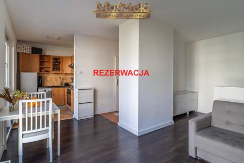 Na sprzedaż ładna kawalerka na Ochocie z balkonem