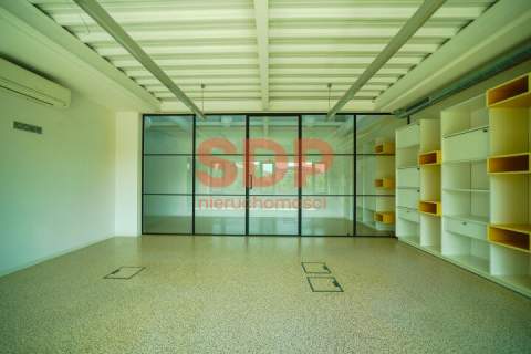 Przestronne biuro typu studio 196,5 m2 z antresolą, Wrocław