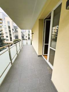 Kabaty 4 pokoje 2 łazienki balkon 14 m metro 8 min