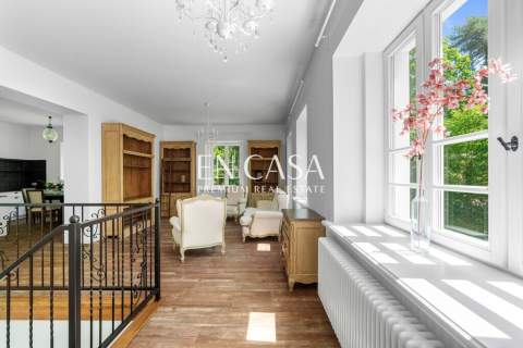 Dwupoziomowy apartament z ogrodem pierwszy najemca