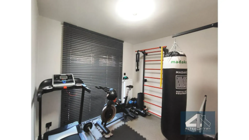 Dwupoziomowy apartament z dużym ogrodem