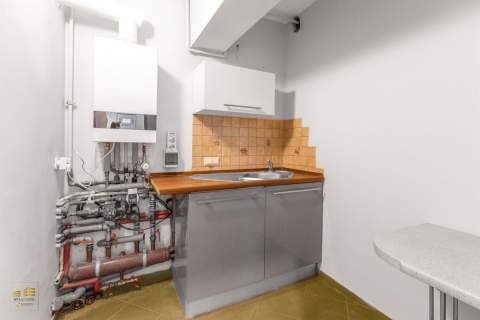 Lokal na parterze z witryną 210m2 - Lublin, Węglin