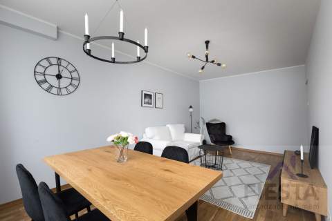 3 pokoje/ ul. Bonifraterska/ 61 m2/ od 01.08