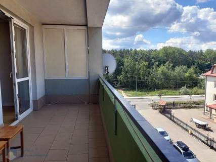 Dwupoziomowe mieszkanie z 10-metrowym balkionem 