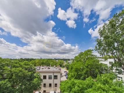 2 pokoje przy Łazienkach balkon zieleń i cisza