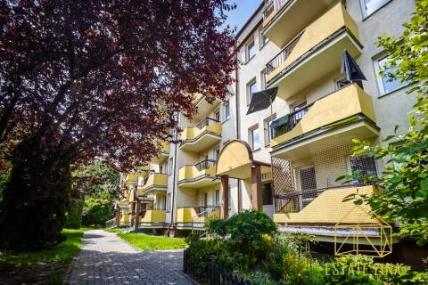 2 pokoje 49,5 m Balkon Parking