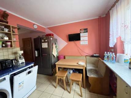 balkon, 2 piwnice, przestronne 3 pokoje
