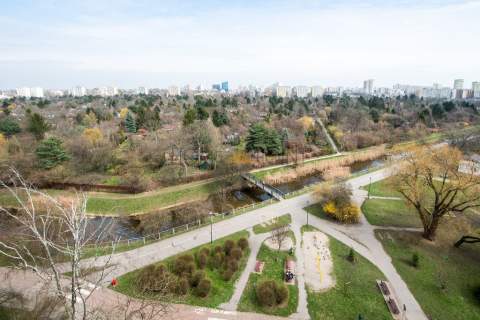 Saska Kępa-kawalerka z balkonem