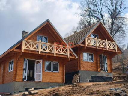 Całoroczny domek z ogródkiem i tarasem z widokiem na Zalew