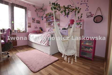USTRONIE IV 4 POKOJOWE MIESZKANIE NA I PIĘTRZE.