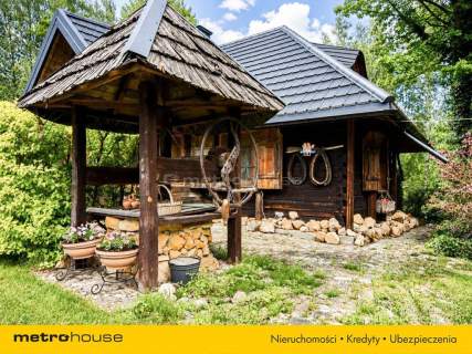 Nieruchomość komercyjna na sprzedaż, 307,04 m2, Lipa