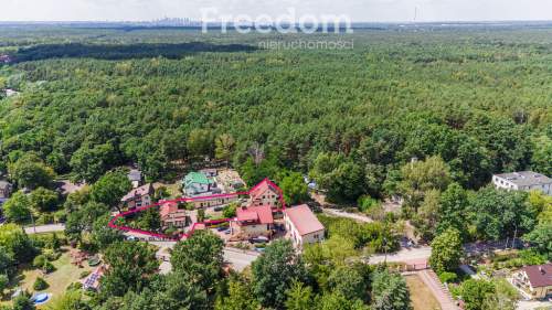 Działka 1379 m2 z zabudową 2 domów w Wesołej