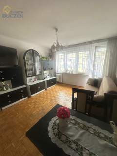 Na sprzedaż 2-pokojowe mieszkanie w centrum