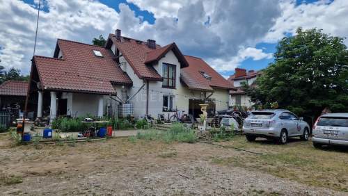 Przestronny dom wolnostojący z dużym ogrodem,