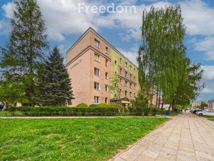 Mieszkanie na 2 piętrze w centrum Jarot