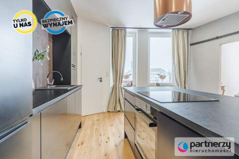 3 pokoje 10m2 piwnicy miejsca parkingowe
