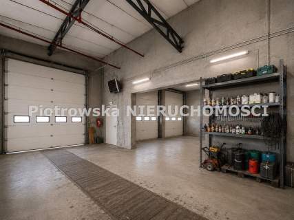 Nieruchomość komercyjna na sprzedaż, 400 m2, Próba