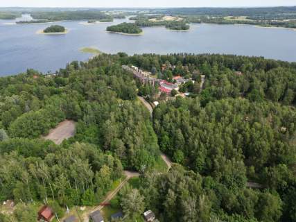Grunt pod biznes turystyczny nad Jeziorem Narie Kretowiny,...