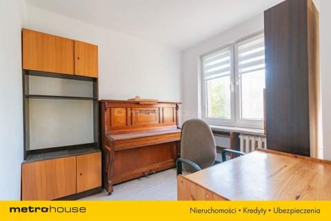 4 pokoje po generalnym remoncie Balkon Parking