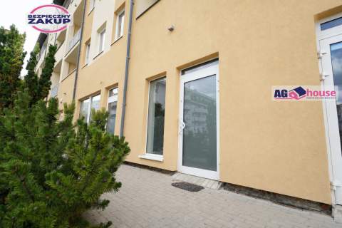 Przestronny lokal z ogromnym potencjałem 2 pokoj