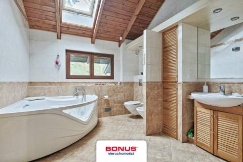 Dom na sprzedaż Łomianki 322m2