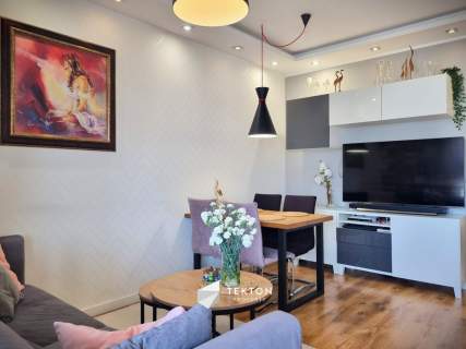 Dwa tarasy 12m2 i 13m2, prywatny parking
