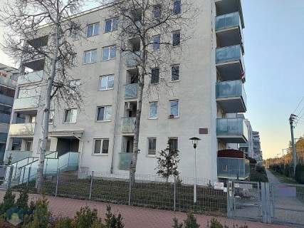 Trzypokojowe mieszkanie z dużym balkonem