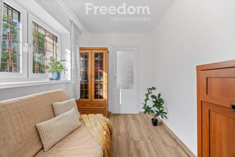 2 pokoje po remoncie Balkon 220 m do PKP