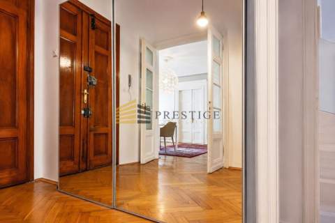 Elegancki Apartament przy ul. Mokotowskiej