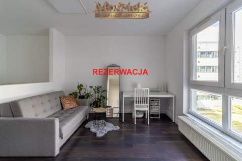 Na sprzedaż ładna kawalerka na Ochocie z balkonem