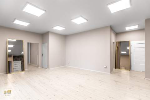 Lokal na parterze z witryną 210m2 - Lublin, Węglin