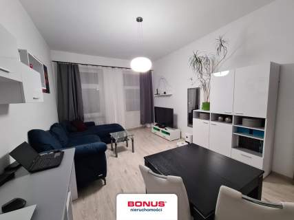 Duże, ładne 2-pokojowe z balkonem w Centrum 