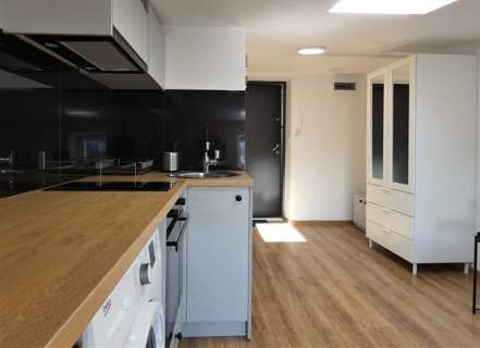 Poznańska 29, Górna, studio z podwórzem w centrum
