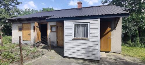 Dom jednorodzinny z budynkiem gospodarczym
