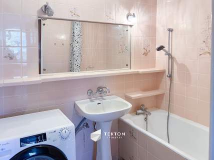 42,3 m 2 pokoje Balkon Blisko SKM