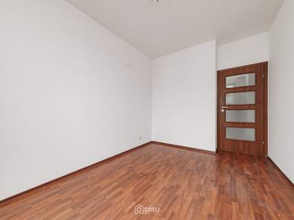 Jasne i przestronne 3 pok, z miejscem postojowym