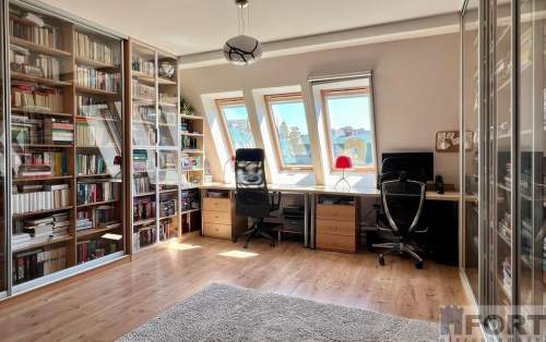 120 m2 własnej przestrzeni w budynku z 2006r