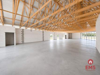Lokal handlowo-usługowy 390 m2