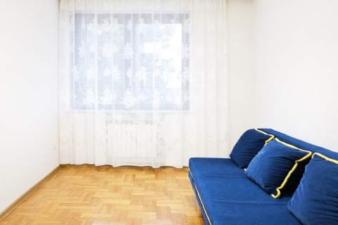 Dom dwupiętrowy z garażem ogrodem, strychiem 136m2