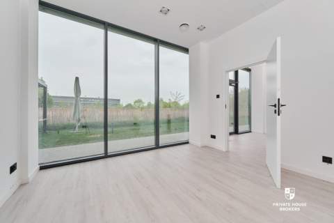 Lokal 89m2 z witryną - MINIMAXY obok Lotniska