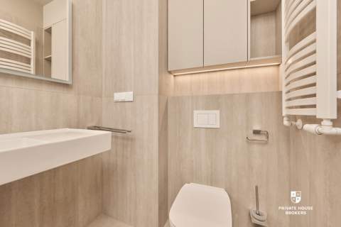 Trzypokojowy apartament z dużym tarasem przy parku