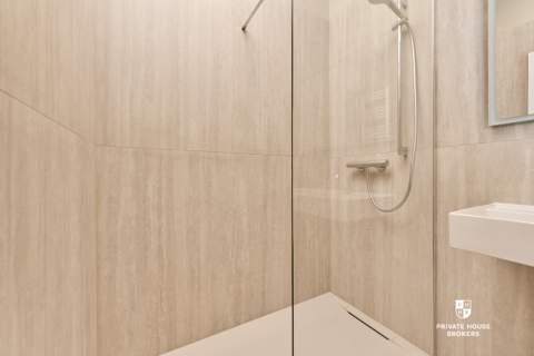 Trzypokojowy apartament z dużym tarasem przy parku