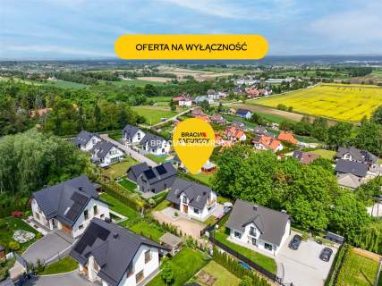 Dom z garażem w gminie Niepołomice