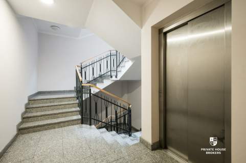 64m 2pok lokal, garaż, balkon klimatyzacja ul. Lea