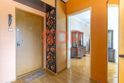 49 m2 2 pokoje Osobną kuchnia Balkon loggia z widokiem na